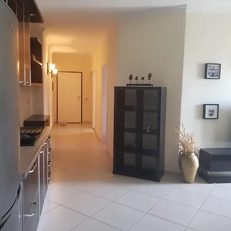 Daire Familja Kapaj Polisi i Vogel